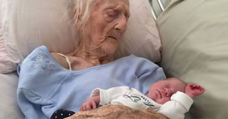 Anatolia Vertadella, a 101-year-old Italian woman, has given birth to a 9-pound baby after a controversial ovary transplant widely criticized by medical professionals because of her advanced age.