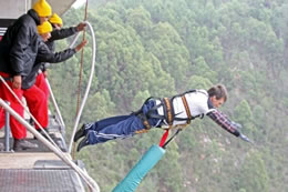 most bungee jumps in a day Scott Huntly